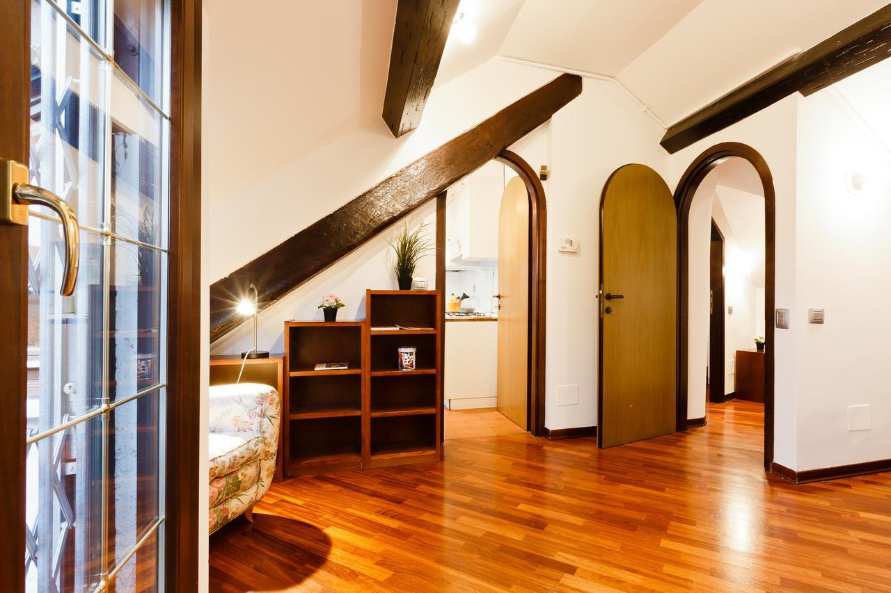 Olivia'S Nest In Downtown Apartment Милано Екстериор снимка